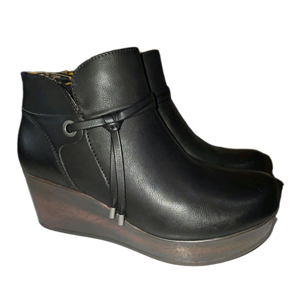 BOC BORN LEONNA Sz 10 NWOT Black Side Zipper Wedge Ankle Booties Boho Art Boots